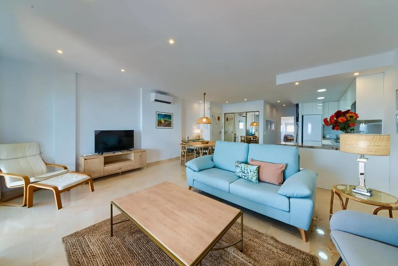 Holidays2Fuengirola Duplex With Stunning Sea View, Terraces,1St Line Beside Port 丰希罗拉
